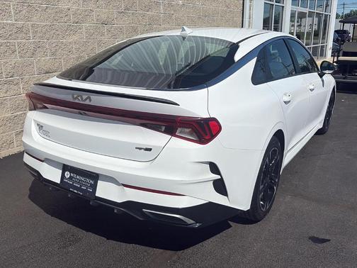 Glacial White Pearl 2022 Kia K5 GT-Line