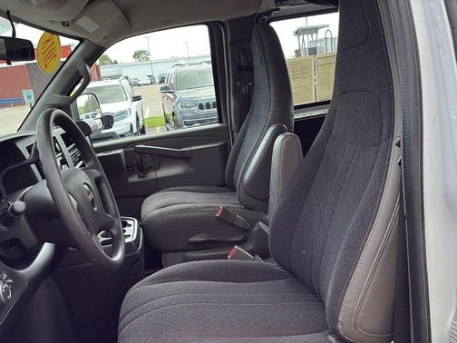 Summit White 2018 GMC Savana 2500 Work Van