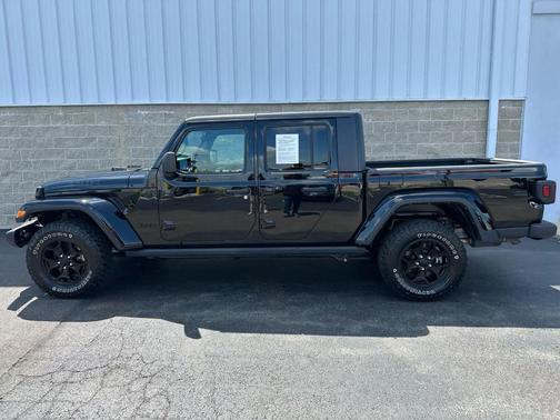 2021 Jeep Gladiator Sport