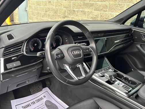 Samurai Gray Metallic 2021 Audi Q7 55 Premium Plus