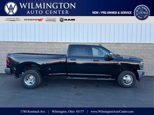 Diamond Black 2026 RAM 3500 Tradesman
