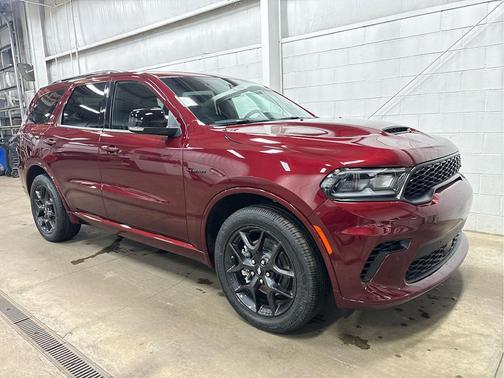 Octane Red Pearlcoat 2026 Dodge Durango GT Plus HEMI V8