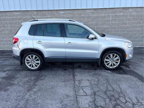 2011 Volkswagen Tiguan SE