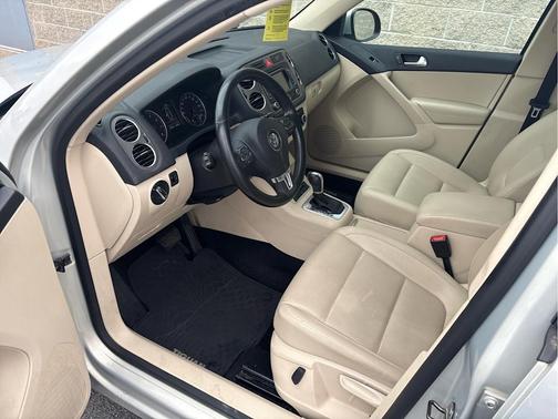 2011 Volkswagen Tiguan SE