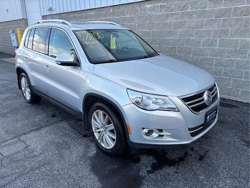 2011 Volkswagen Tiguan SE