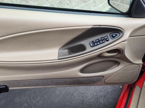 2001 Ford Mustang Base