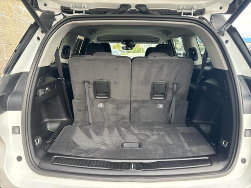 2022 Jeep Grand Cherokee L Laredo