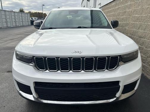 2022 Jeep Grand Cherokee L Laredo