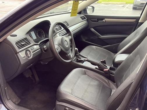 Night Blue Metallic 2014 Volkswagen Passat Auto Wolfsburg Ed