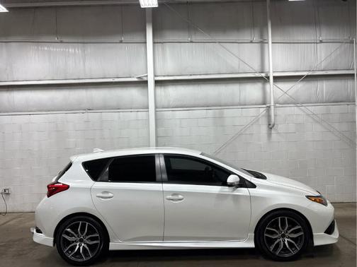 2017 Toyota Corolla iM Base