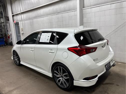 2017 Toyota Corolla iM Base