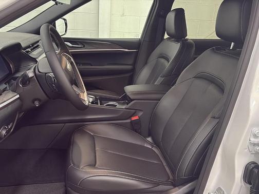 Bright White Clearcoat 2026 Jeep Grand Cherokee L Limited