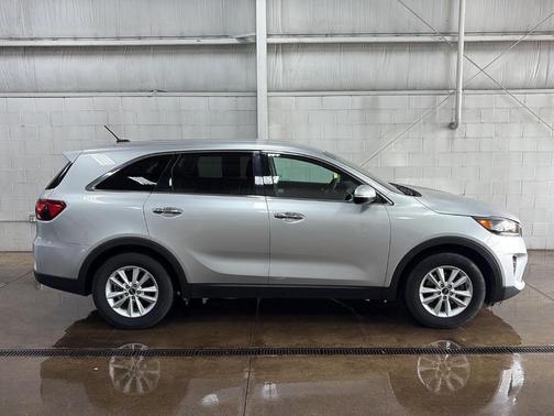 2019 Kia Sorento LX V6