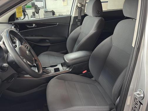 2019 Kia Sorento LX V6