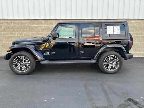 2023 Jeep Wrangler 4xe Sahara