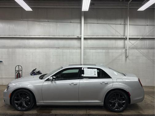 2023 Chrysler 300 S
