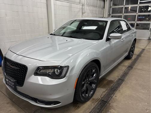 2023 Chrysler 300 S