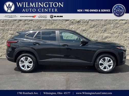 Mosaic Black Metallic 2024 Chevrolet Trax LS