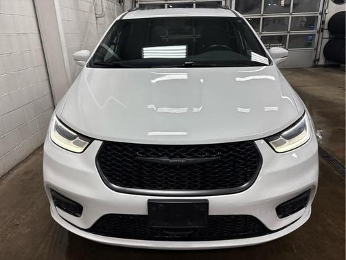 2021 Chrysler Pacifica Touring