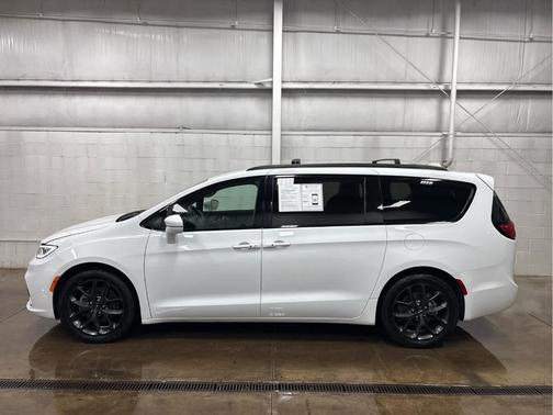 2021 Chrysler Pacifica Touring