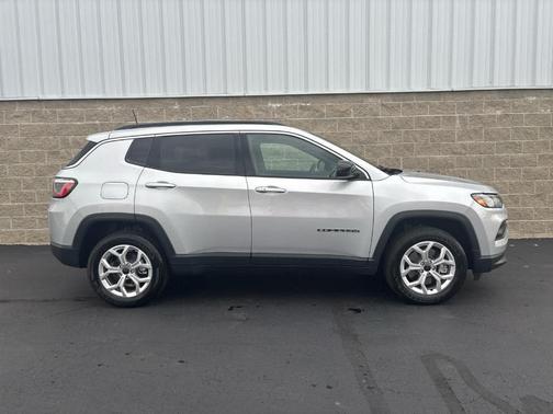 2025 Jeep Compass Latitude