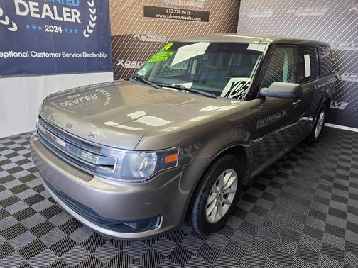 Tan 2014 Ford Flex SE