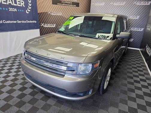 Tan 2014 Ford Flex SE