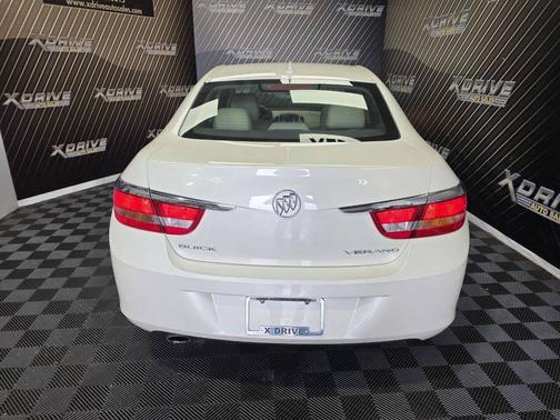 Off White 2013 Buick Verano Base