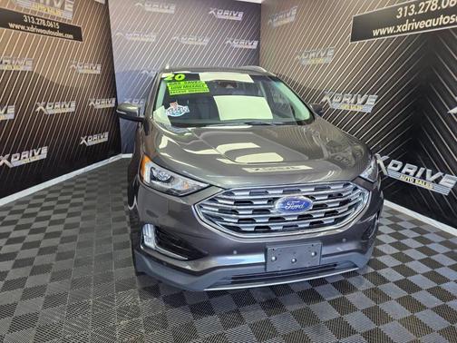2020 Ford Edge Titanium
