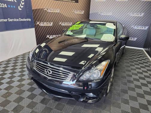 2011 INFINITI G37x Base