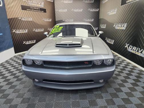 Photo 4 of 36 of 2014 Dodge Challenger R/T