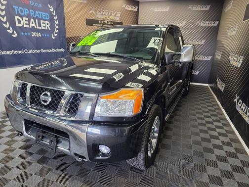 2012 Nissan Titan SV