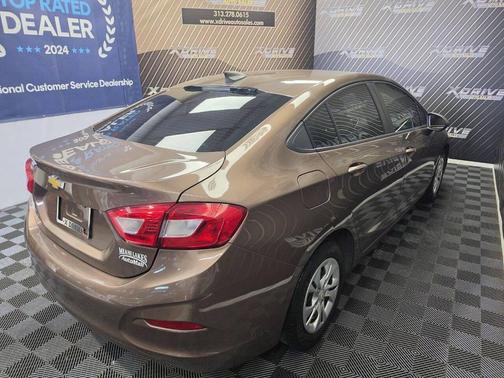 Brown 2019 Chevrolet Cruze LS