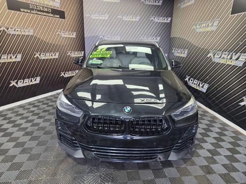 Black 2022 BMW X2 xDrive28i
