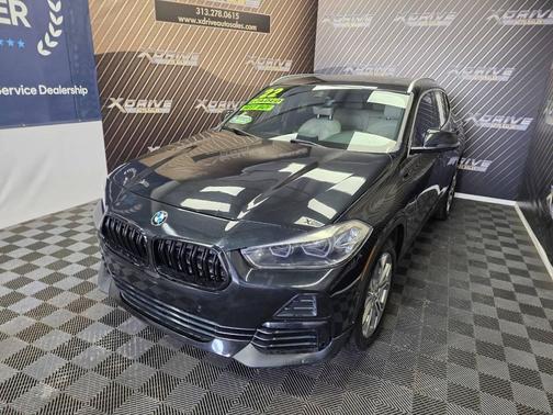 Black 2022 BMW X2 xDrive28i