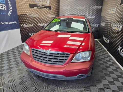 2005 Chrysler Pacifica Base
