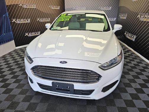 2015 Ford Fusion Hybrid SE