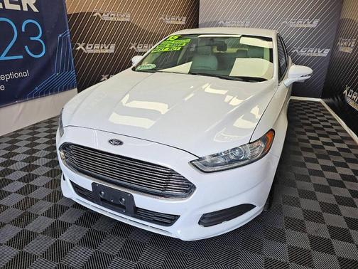 2015 Ford Fusion Hybrid SE