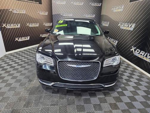 2018 Chrysler 300 Touring