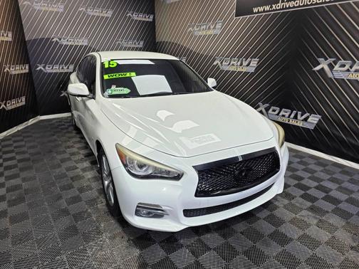 2015 INFINITI Q50 Base