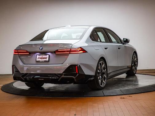 Gray Metallic 2026 BMW i5 eDrive40