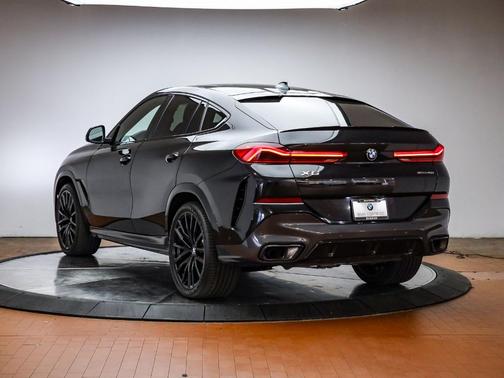 Black Sapphire Metallic 2023 BMW X6 xDrive40i