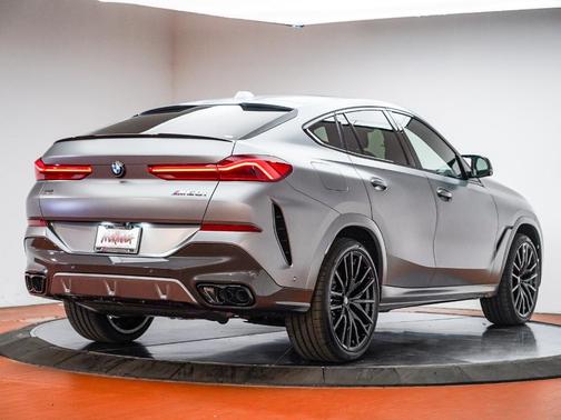 2026 BMW X6 M60i