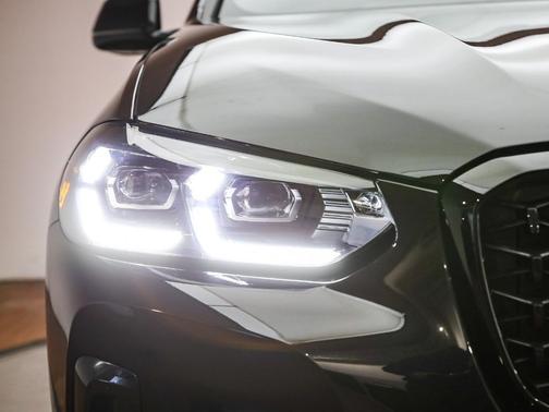 2025 BMW X4 xDrive30i