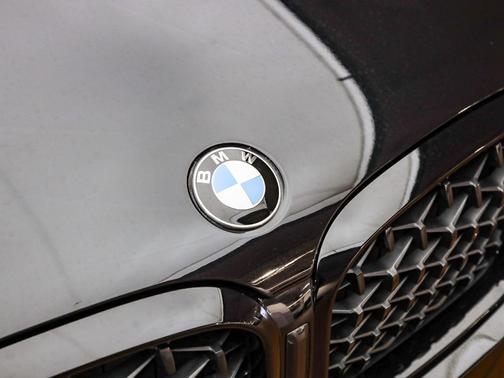 2025 BMW X4 xDrive30i