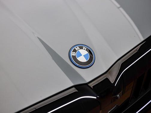 2025 BMW i5 eDrive40