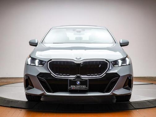 2025 BMW i5 eDrive40