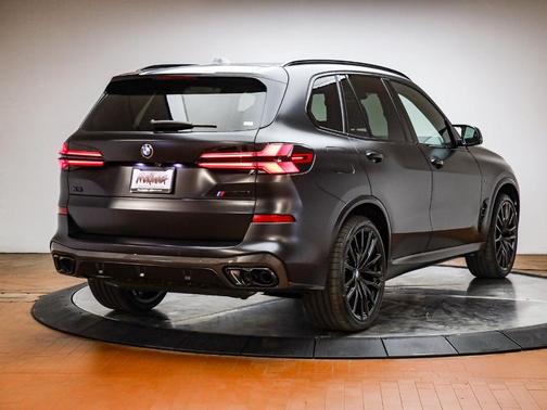 2026 BMW X5 M60i