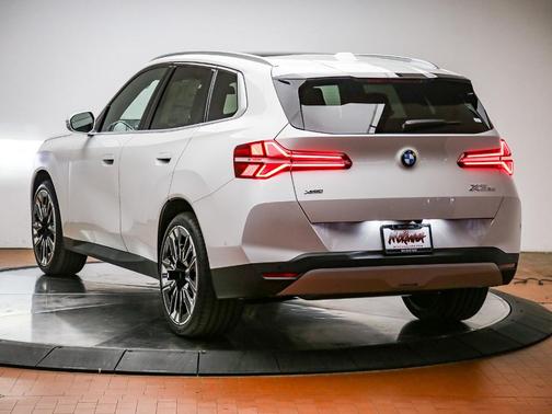 Mineral White Metallic 2026 BMW X3 30 xDrive
