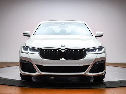 2023 BMW 530 i
